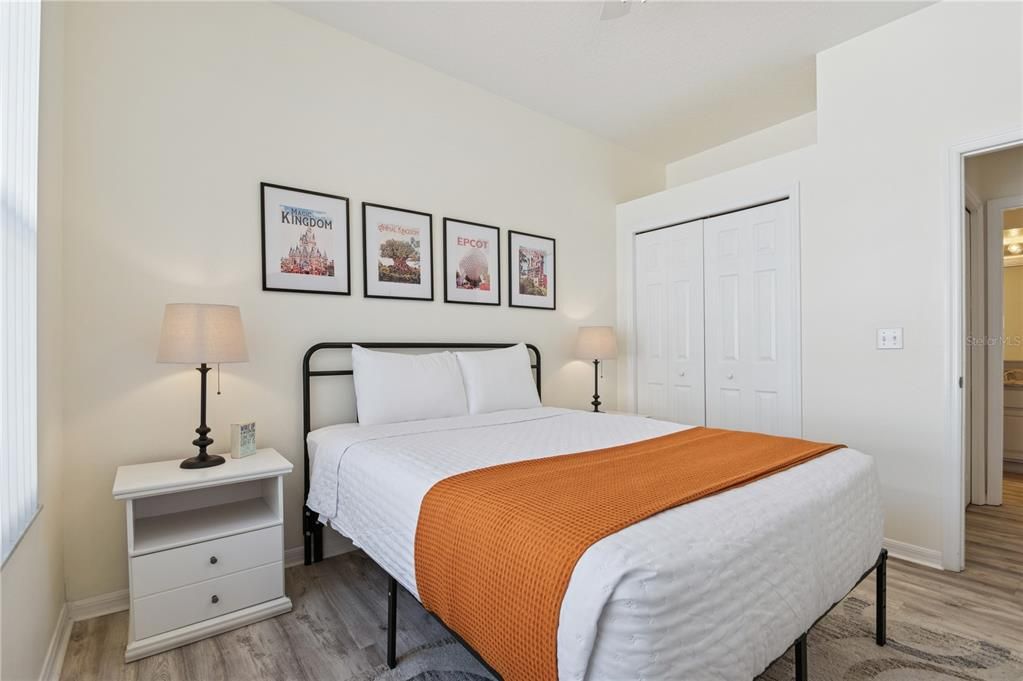 Active With Contract: $459,900 (4 beds, 2 baths, 1728 Square Feet)