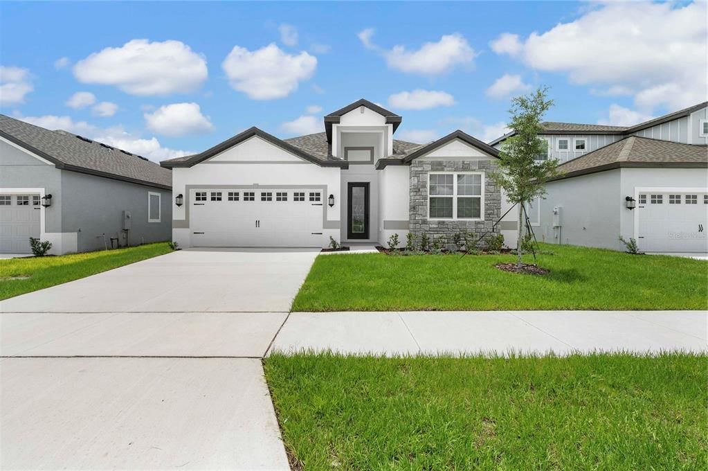 For Sale: $484,900 (4 beds, 2 baths, 2096 Square Feet)