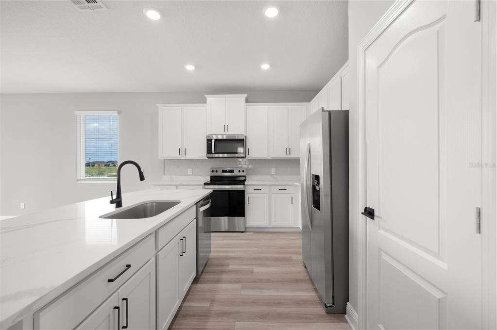 For Sale: $484,900 (4 beds, 2 baths, 2096 Square Feet)