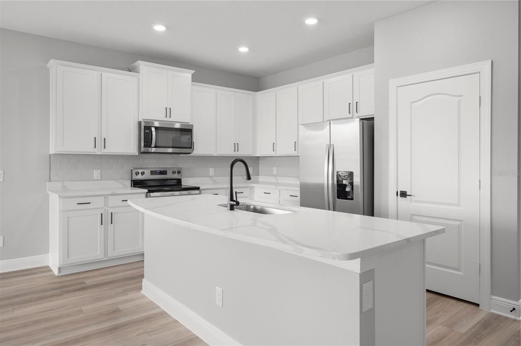 For Sale: $484,900 (4 beds, 2 baths, 2096 Square Feet)