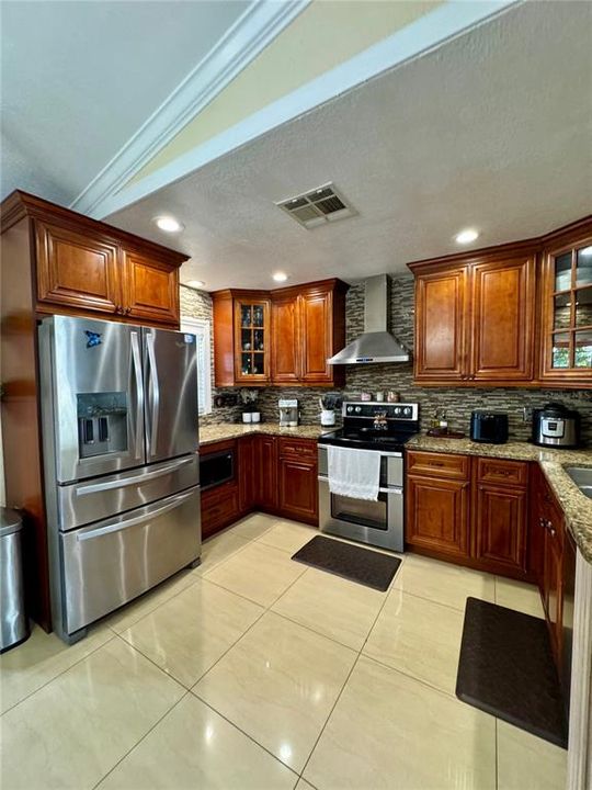 Activo con contrato: $410,000 (5 camas, 3 baños, 1410 Pies cuadrados)