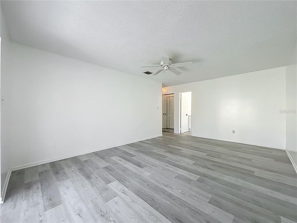 For Sale: $415,000 (3 beds, 2 baths, 1576 Square Feet)