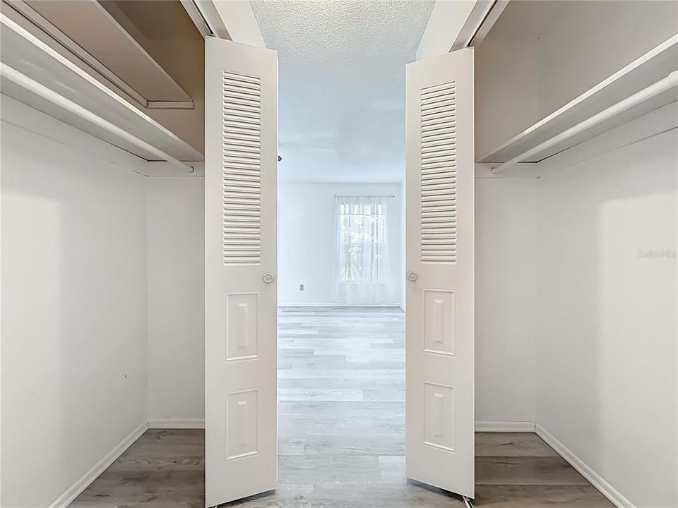 For Sale: $415,000 (3 beds, 2 baths, 1576 Square Feet)