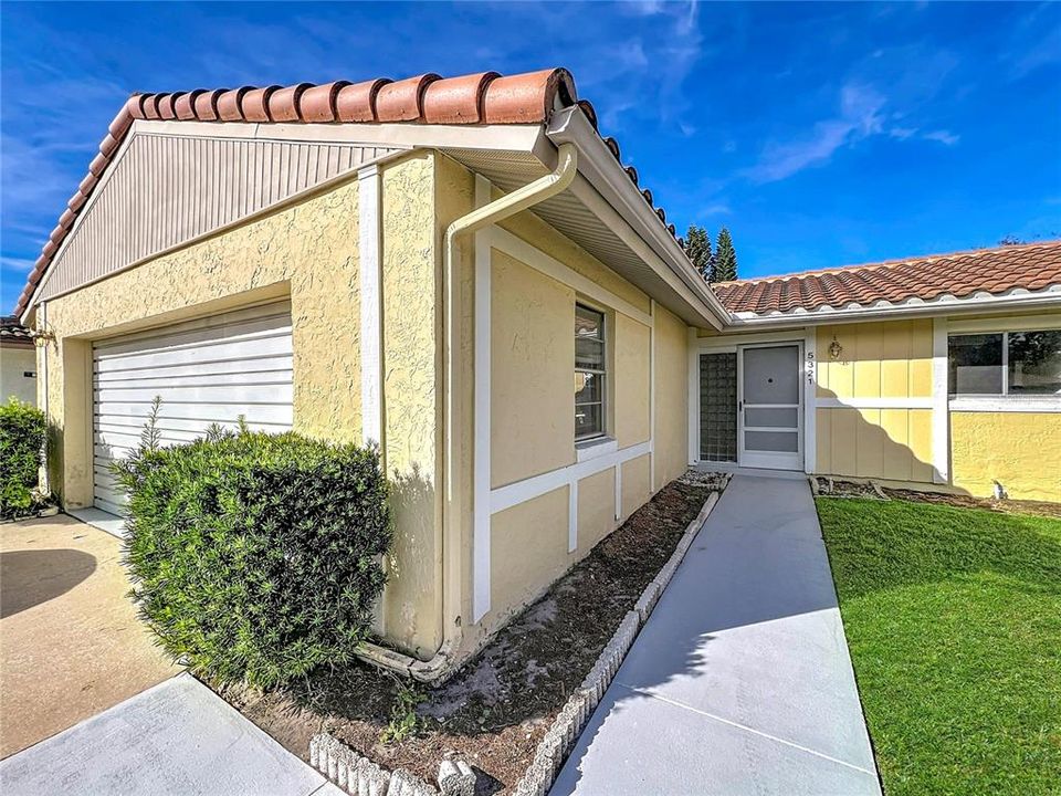 For Sale: $415,000 (3 beds, 2 baths, 1576 Square Feet)