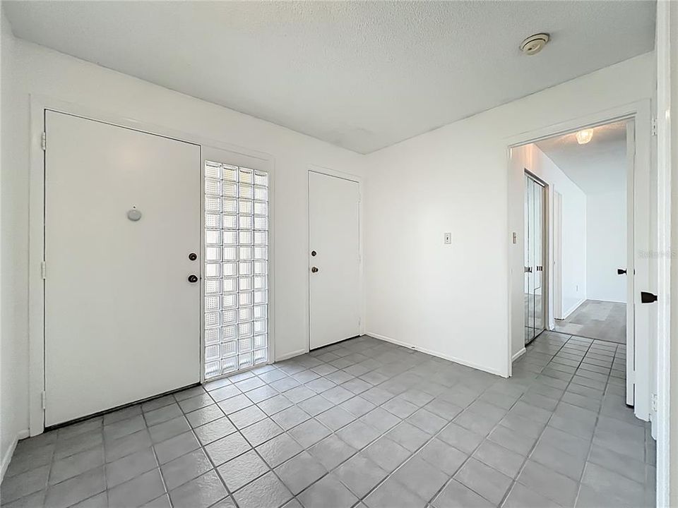 For Sale: $415,000 (3 beds, 2 baths, 1576 Square Feet)