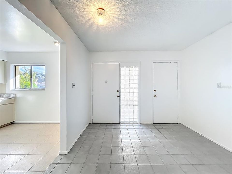 For Sale: $415,000 (3 beds, 2 baths, 1576 Square Feet)