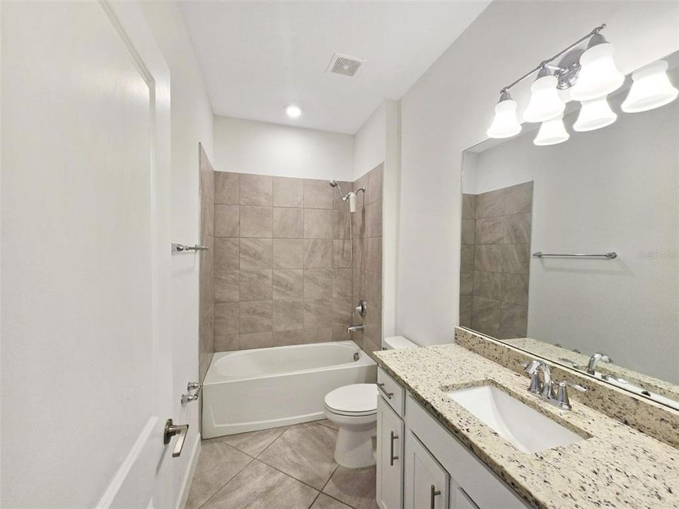 В аренду: $2,800 (2 спален, 2 ванн, 1557 Квадратных фут)