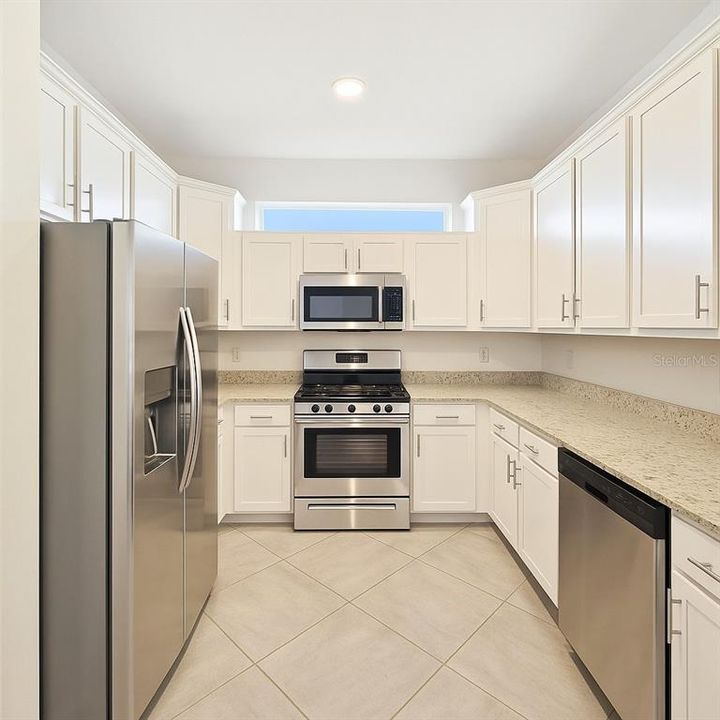 В аренду: $2,800 (2 спален, 2 ванн, 1557 Квадратных фут)