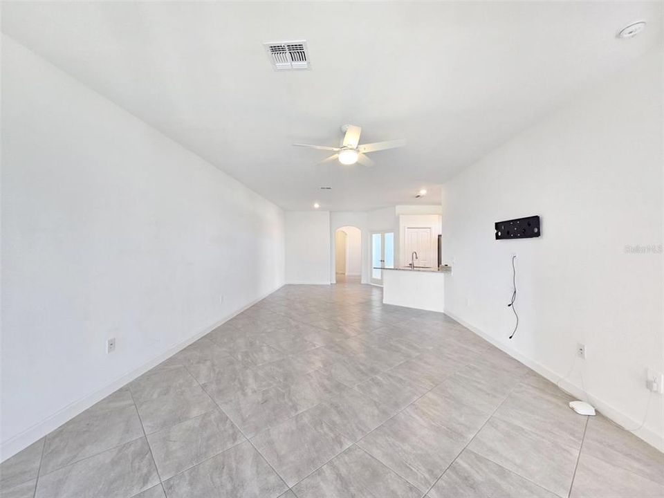 В аренду: $2,800 (2 спален, 2 ванн, 1557 Квадратных фут)