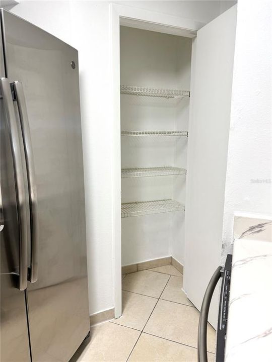 For Rent: $1,300 (1 beds, 1 baths, 684 Square Feet)