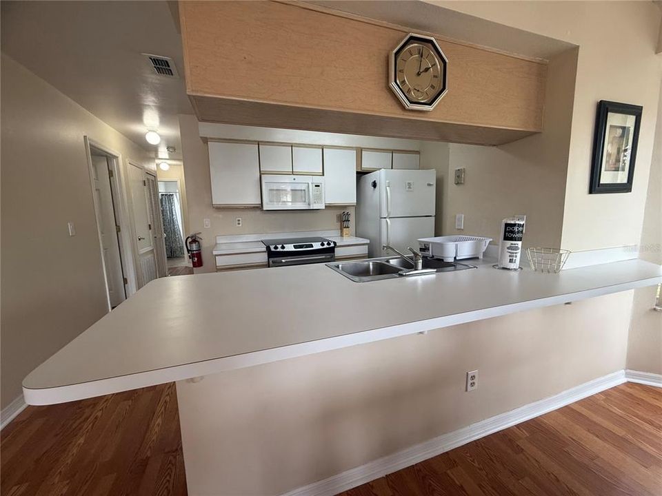 Activo con contrato: $2,000 (3 camas, 2 baños, 1220 Pies cuadrados)