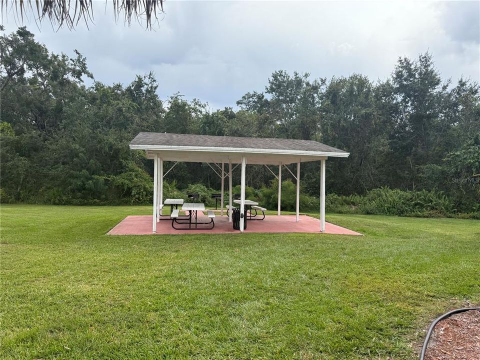 Activo con contrato: $2,000 (3 camas, 2 baños, 1220 Pies cuadrados)