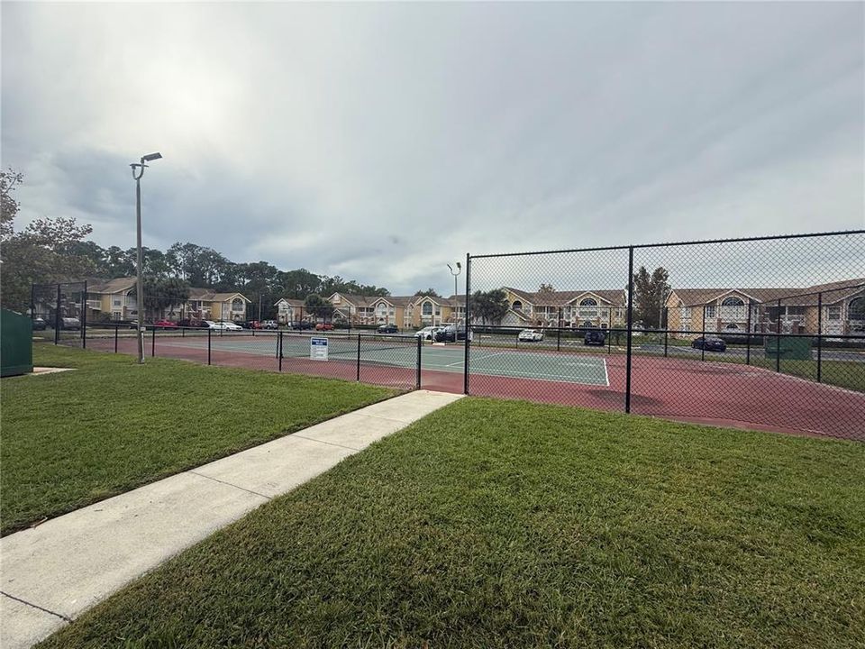 Activo con contrato: $2,000 (3 camas, 2 baños, 1220 Pies cuadrados)