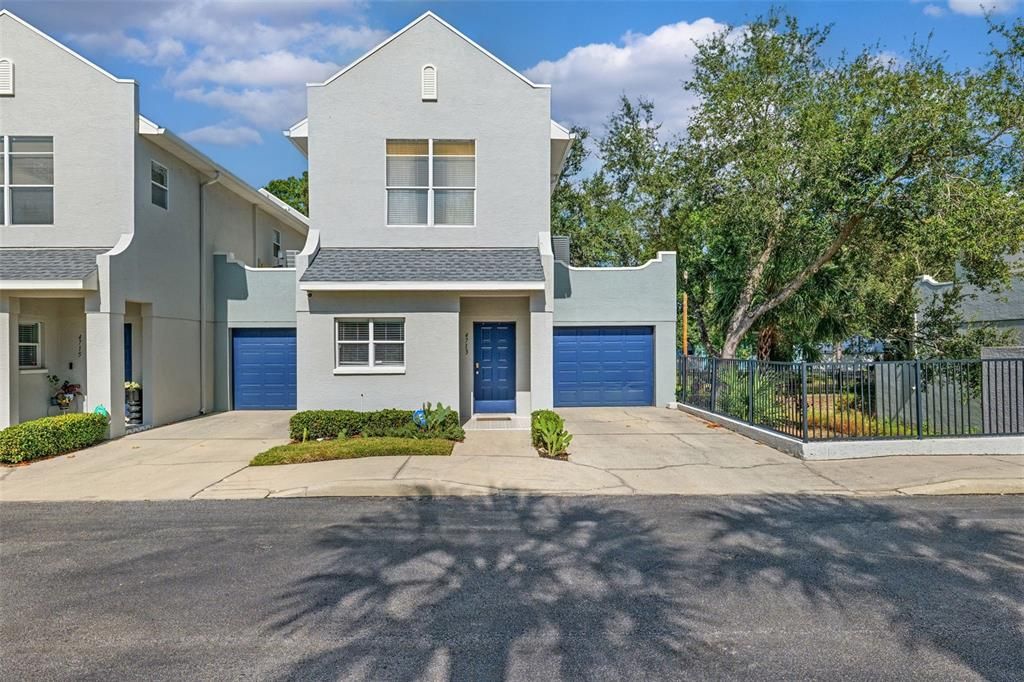 For Sale: $360,000 (2 beds, 2 baths, 1261 Square Feet)