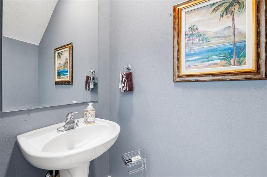 For Sale: $360,000 (2 beds, 2 baths, 1261 Square Feet)