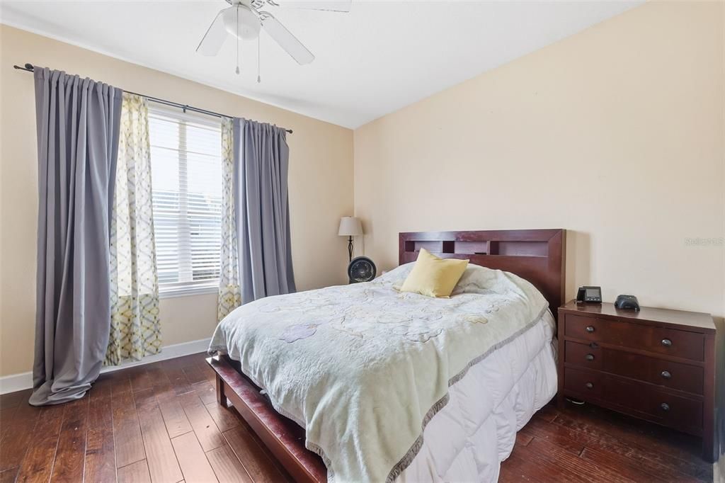 For Sale: $360,000 (2 beds, 2 baths, 1261 Square Feet)