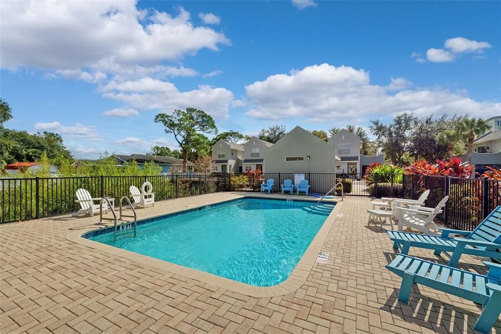 For Sale: $360,000 (2 beds, 2 baths, 1261 Square Feet)