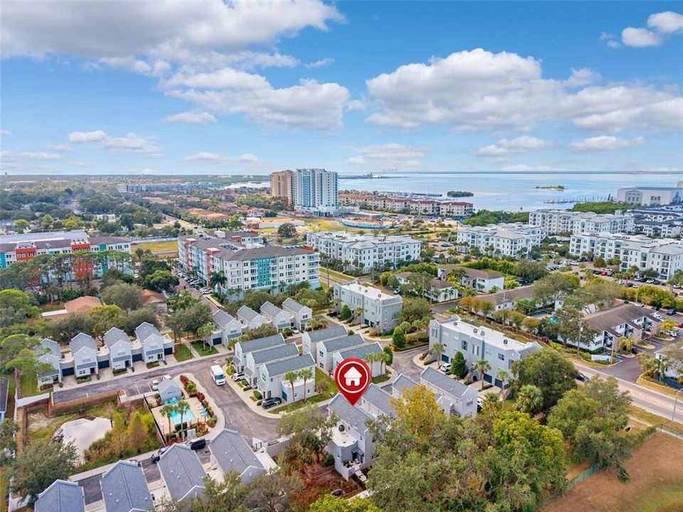 For Sale: $360,000 (2 beds, 2 baths, 1261 Square Feet)