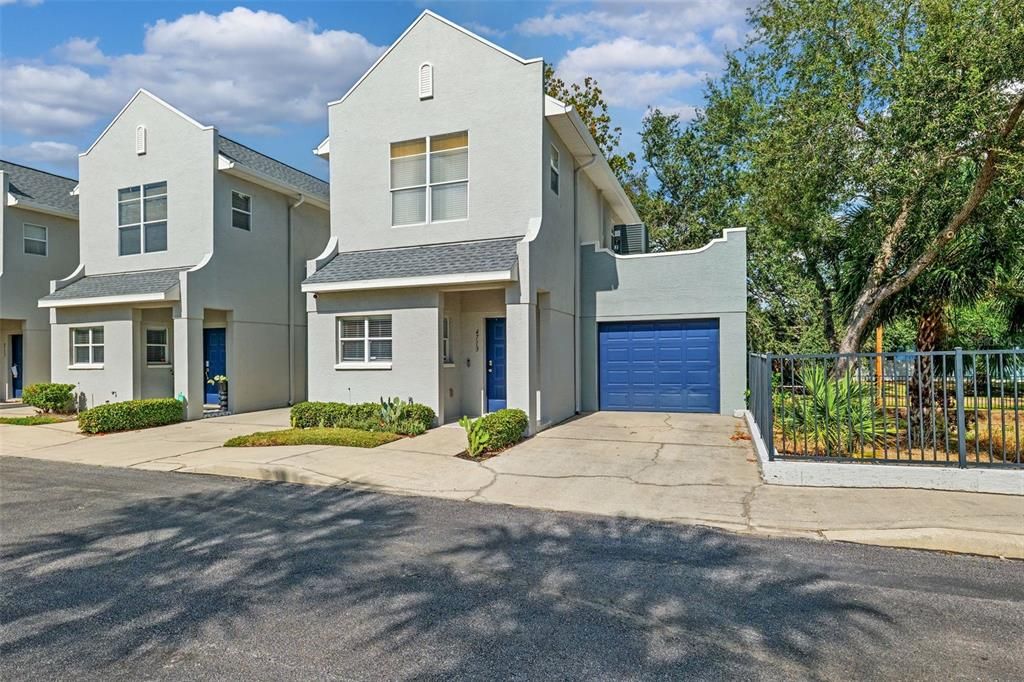 For Sale: $360,000 (2 beds, 2 baths, 1261 Square Feet)