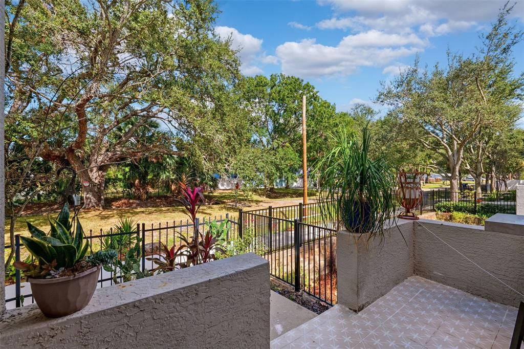 For Sale: $360,000 (2 beds, 2 baths, 1261 Square Feet)