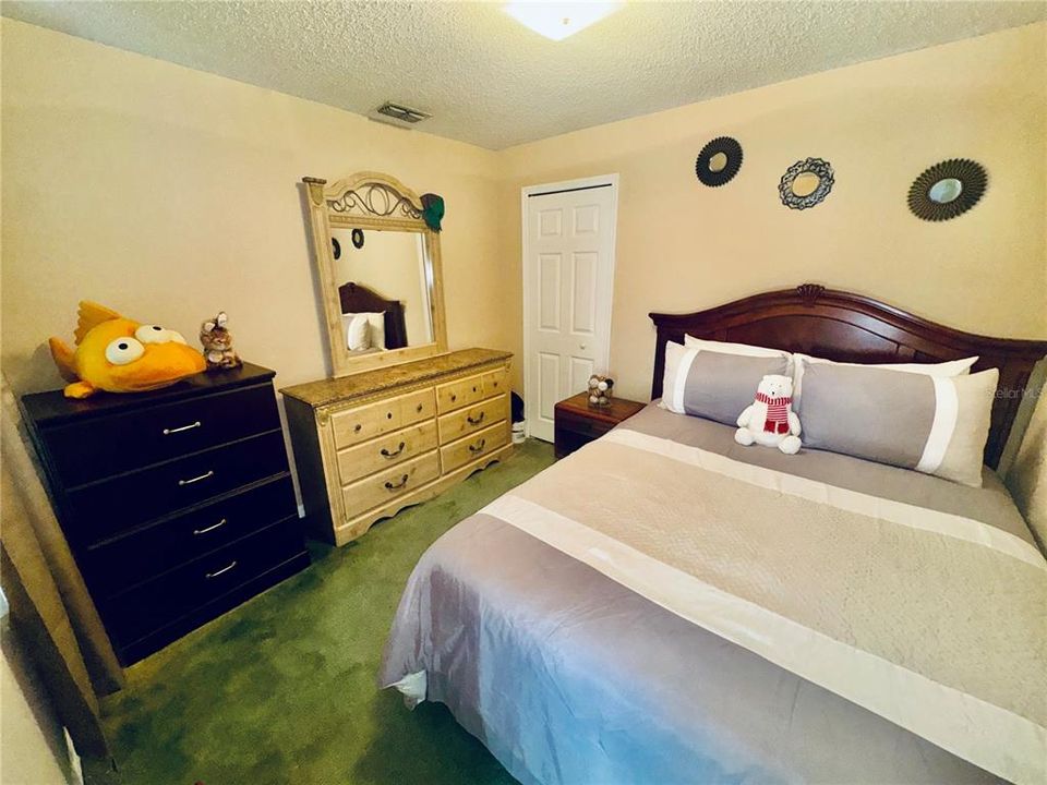 For Sale: $299,900 (3 beds, 2 baths, 1355 Square Feet)