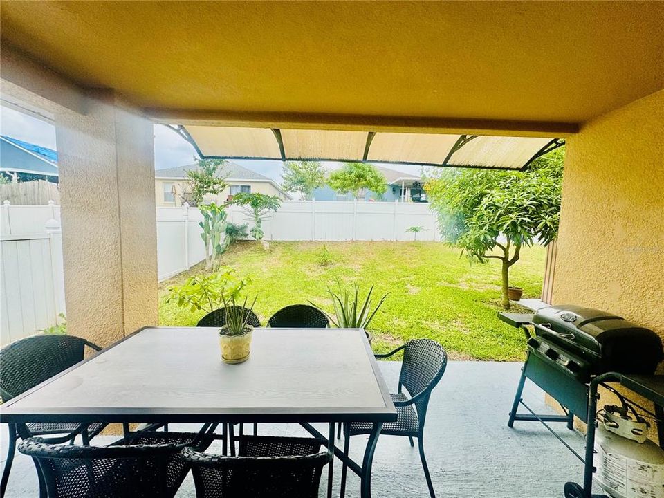 For Sale: $299,900 (3 beds, 2 baths, 1355 Square Feet)