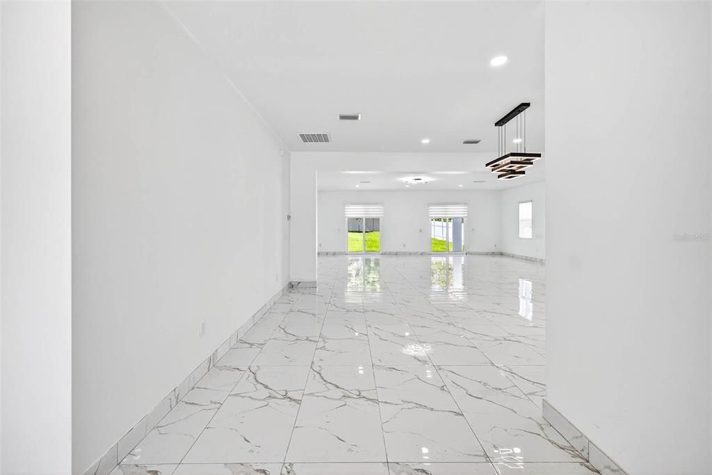 В аренду: $5,000 (4 спален, 3 ванн, 3000 Квадратных фут)