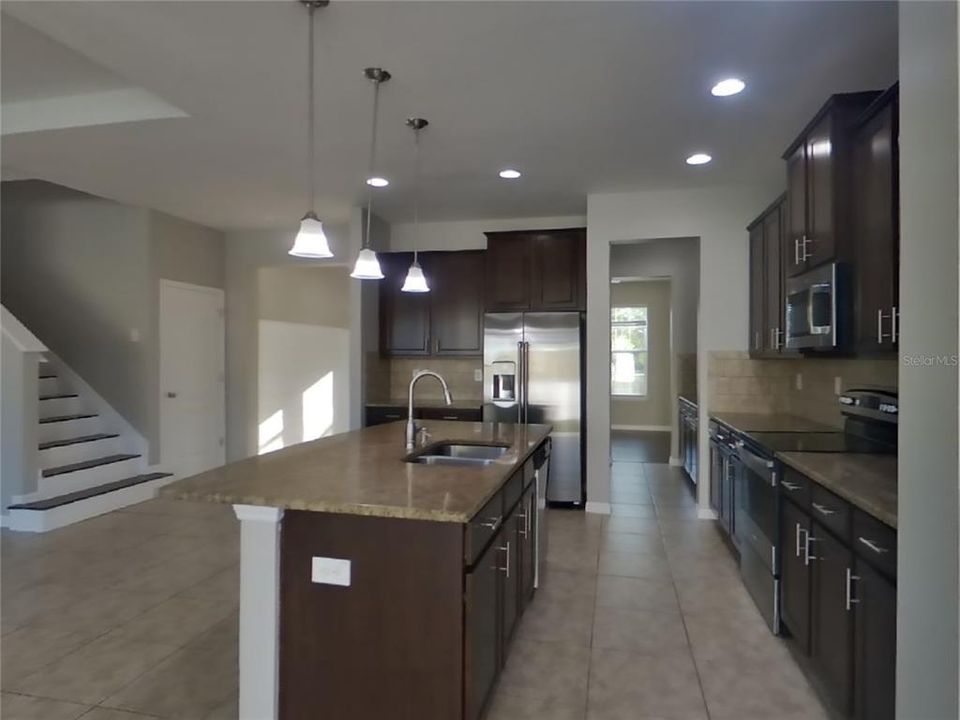 En Renta: $3,099 (4 camas, 3 baños, 3266 Pies cuadrados)