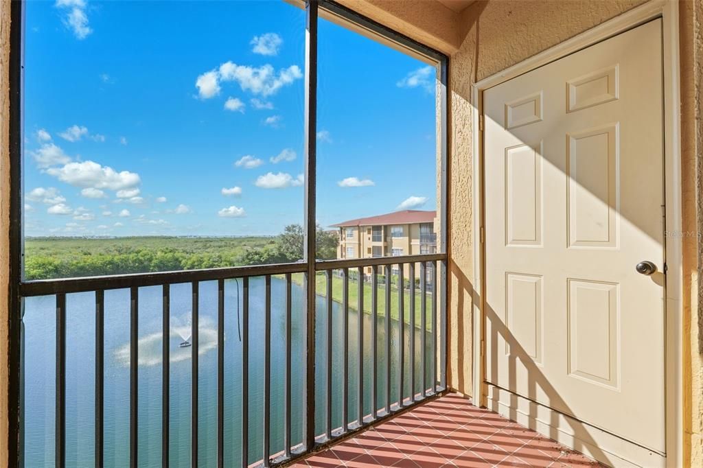 For Sale: $185,000 (1 beds, 1 baths, 890 Square Feet)