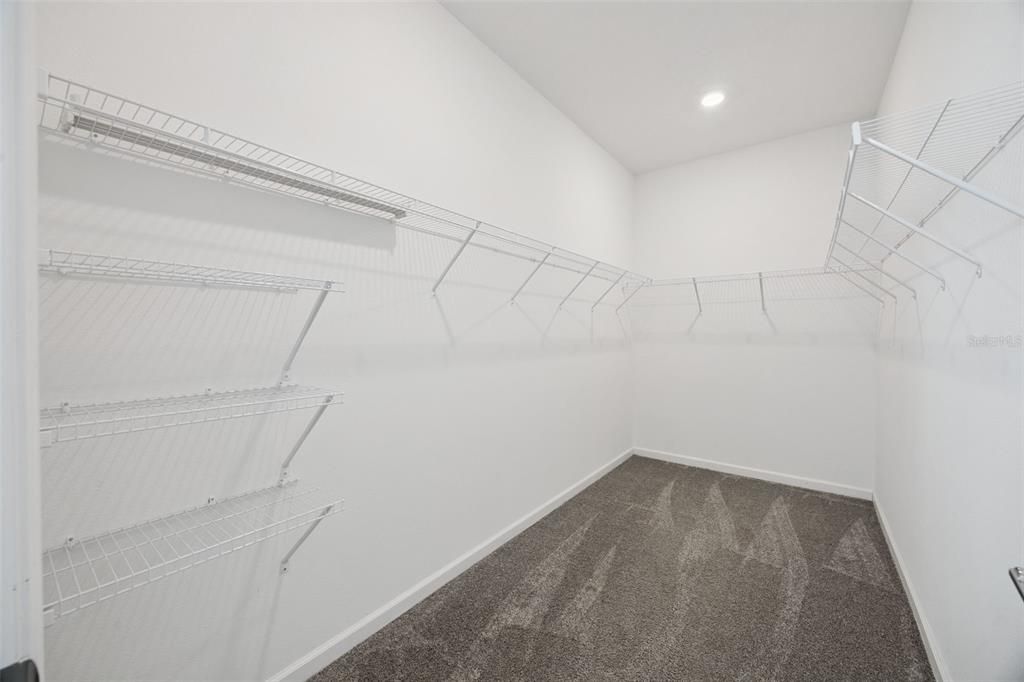 En Venta: $440,000 (3 camas, 2 baños, 2444 Pies cuadrados)