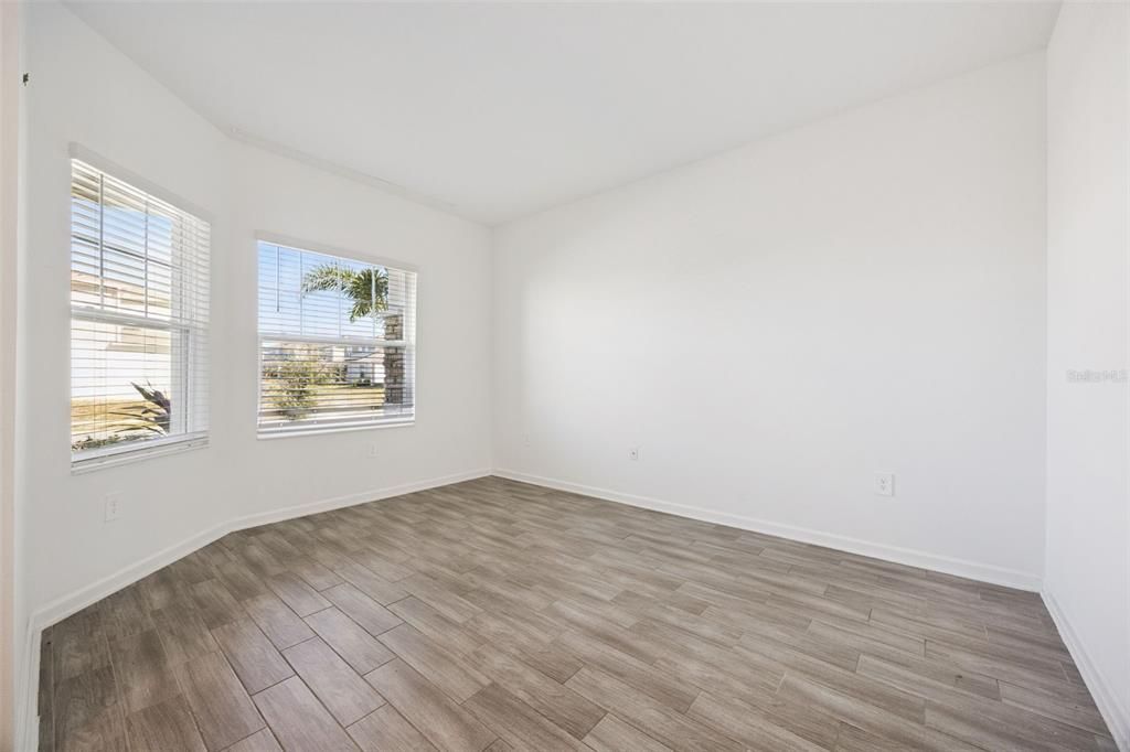 En Venta: $440,000 (3 camas, 2 baños, 2444 Pies cuadrados)