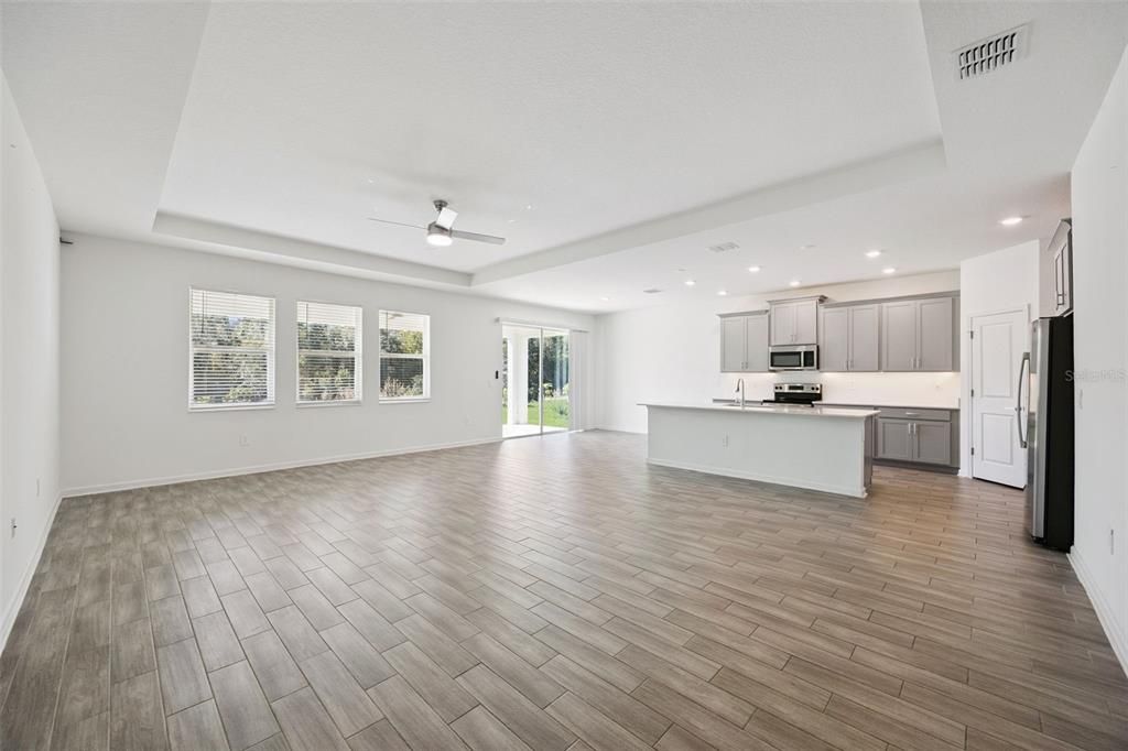 En Venta: $440,000 (3 camas, 2 baños, 2444 Pies cuadrados)