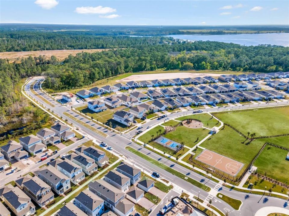 En Venta: $440,000 (3 camas, 2 baños, 2444 Pies cuadrados)