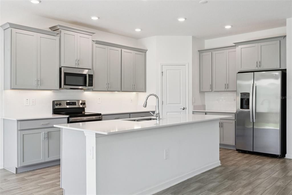 En Venta: $440,000 (3 camas, 2 baños, 2444 Pies cuadrados)