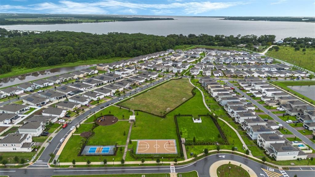 En Venta: $440,000 (3 camas, 2 baños, 2444 Pies cuadrados)