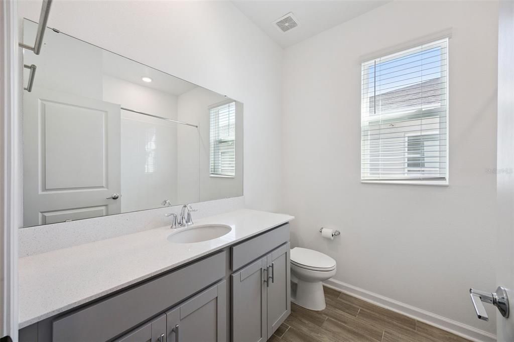 En Venta: $440,000 (3 camas, 2 baños, 2444 Pies cuadrados)