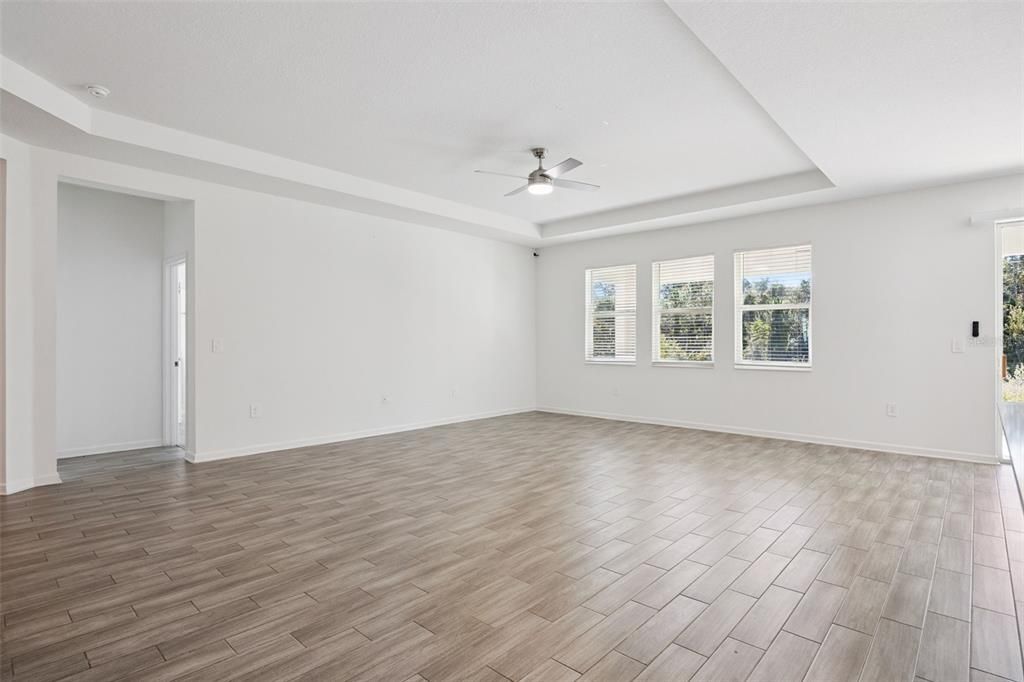 En Venta: $440,000 (3 camas, 2 baños, 2444 Pies cuadrados)