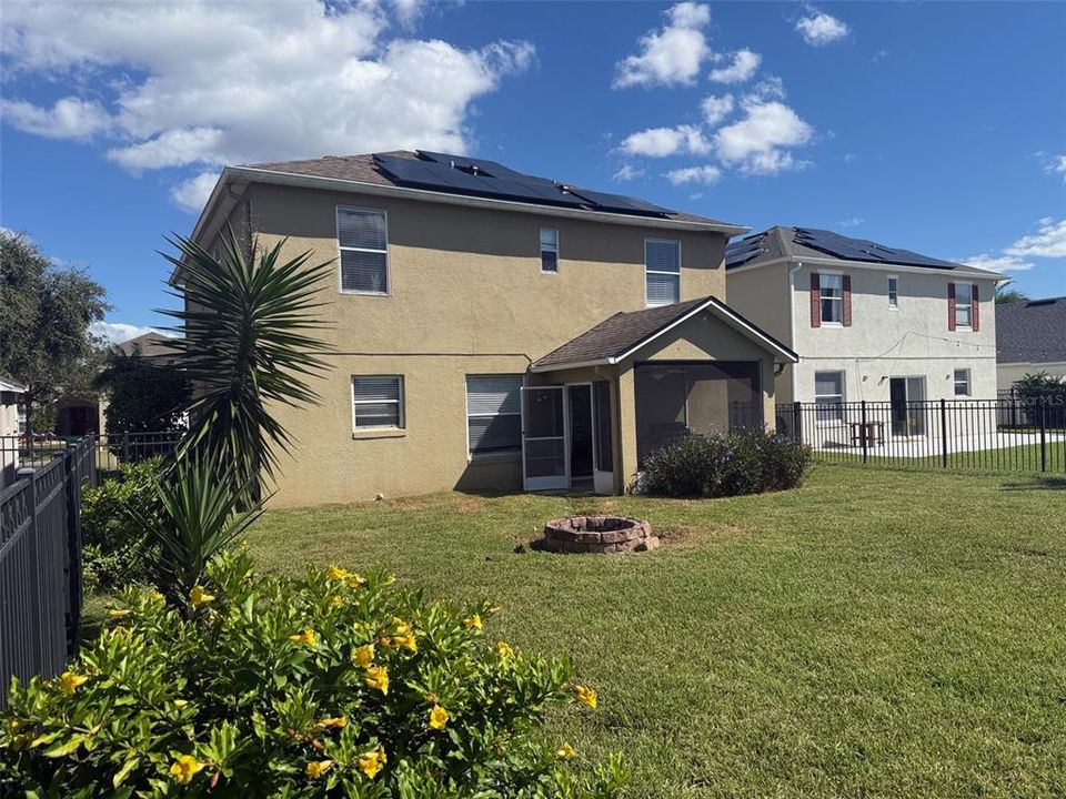 For Rent: $2,850 (3 beds, 2 baths, 1817 Square Feet)