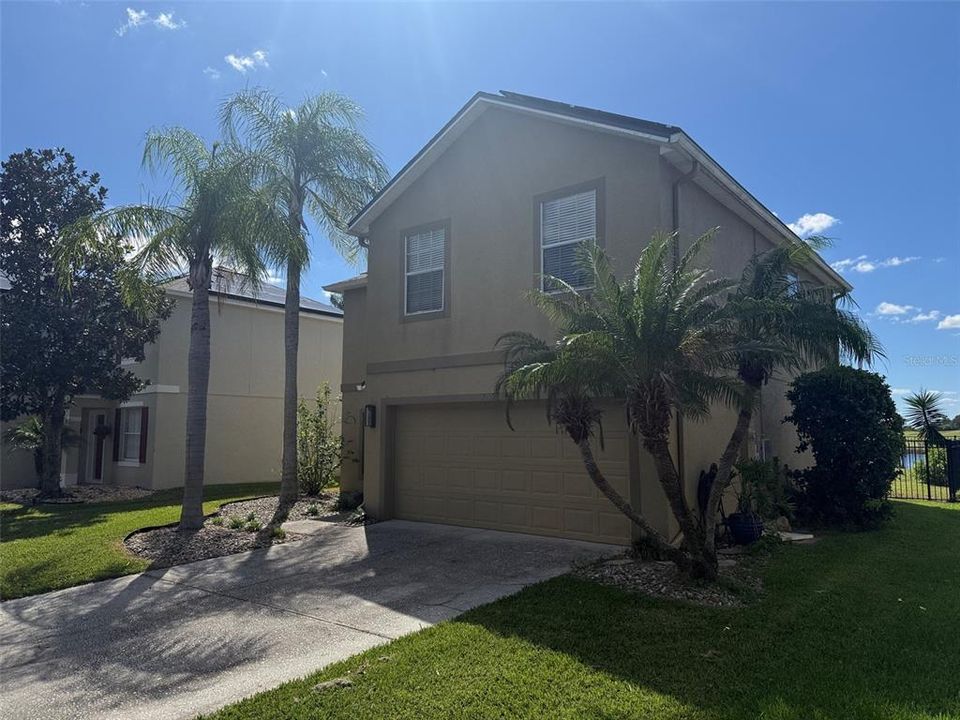 For Rent: $2,850 (3 beds, 2 baths, 1817 Square Feet)