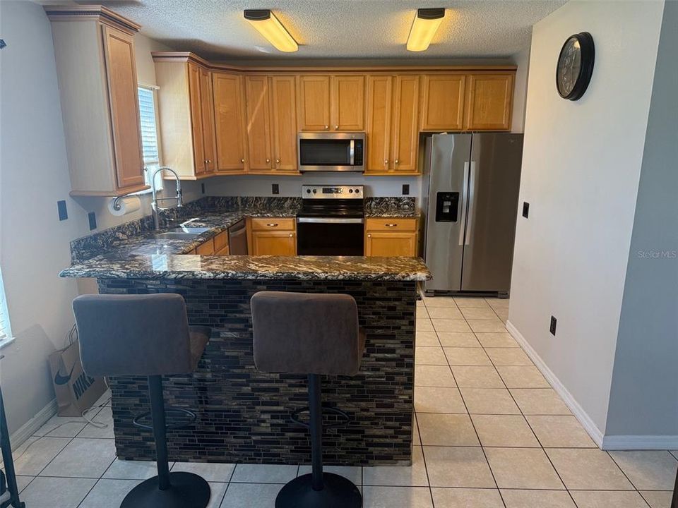 For Rent: $2,850 (3 beds, 2 baths, 1817 Square Feet)