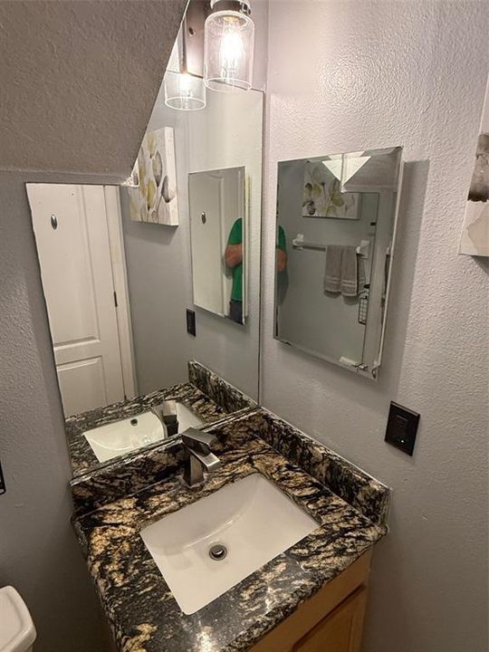 For Rent: $2,850 (3 beds, 2 baths, 1817 Square Feet)