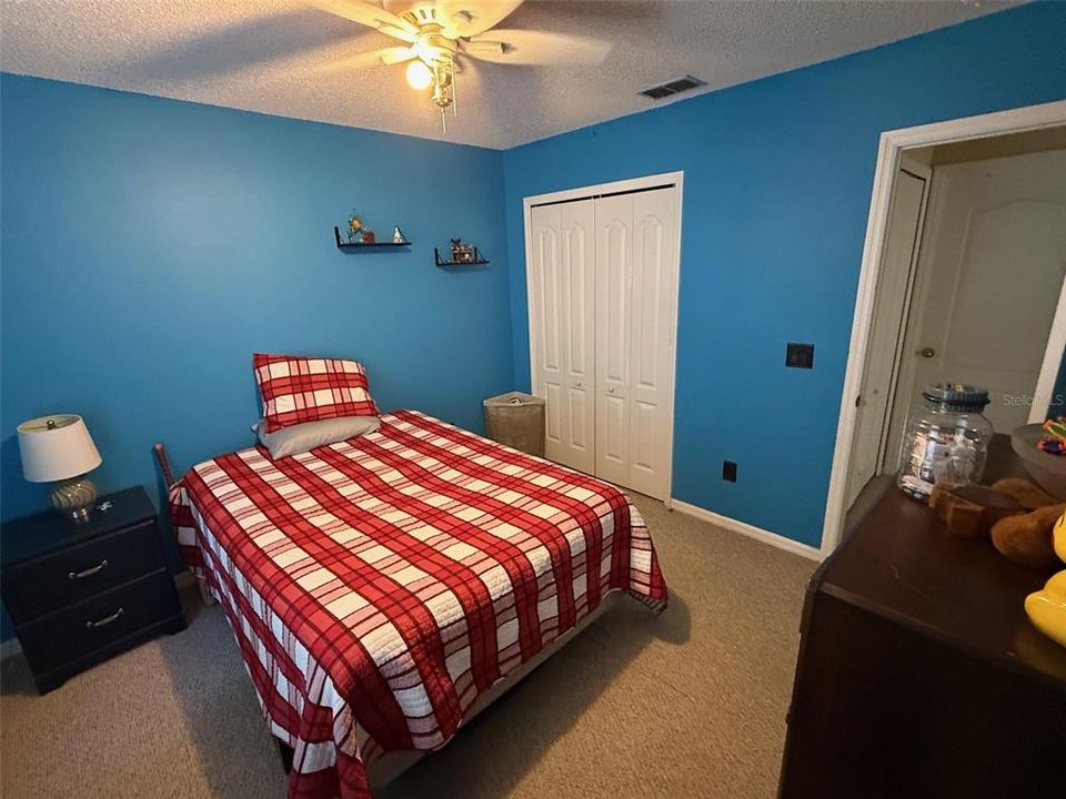 For Rent: $2,850 (3 beds, 2 baths, 1817 Square Feet)