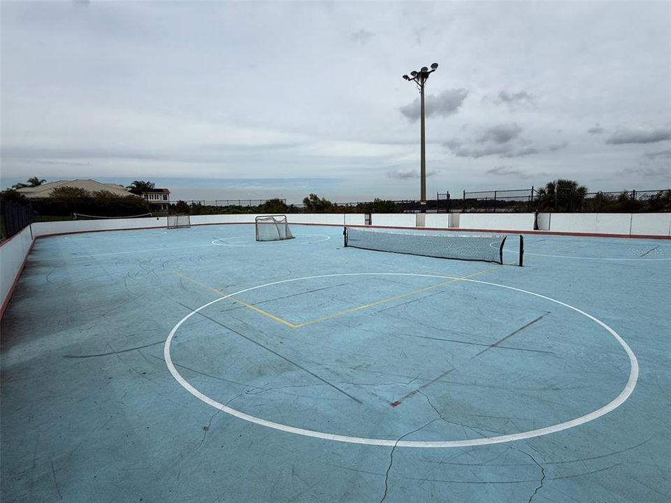 For Rent: $2,850 (3 beds, 2 baths, 1817 Square Feet)