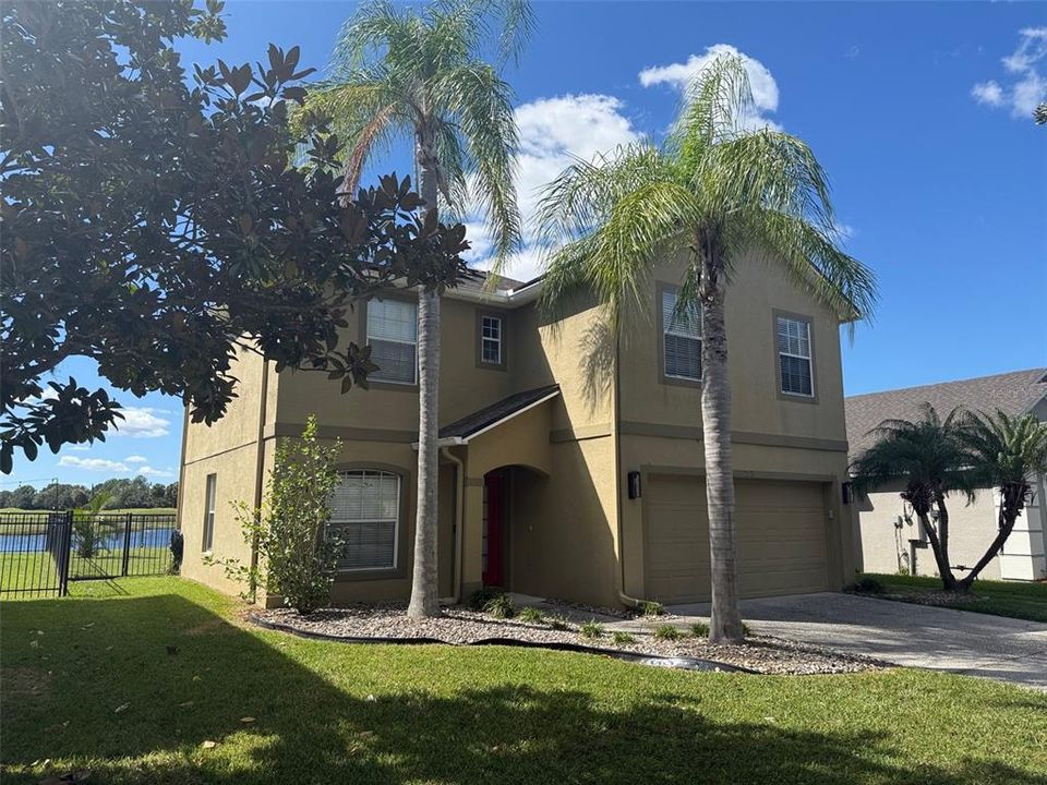 For Rent: $2,850 (3 beds, 2 baths, 1817 Square Feet)