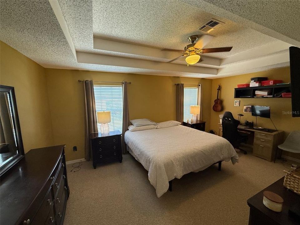 For Rent: $2,850 (3 beds, 2 baths, 1817 Square Feet)