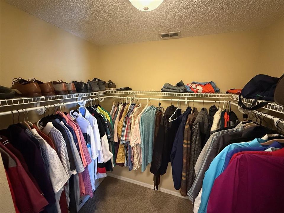 For Rent: $2,850 (3 beds, 2 baths, 1817 Square Feet)