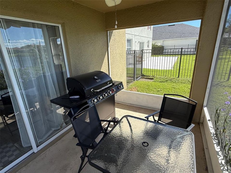 For Rent: $2,850 (3 beds, 2 baths, 1817 Square Feet)