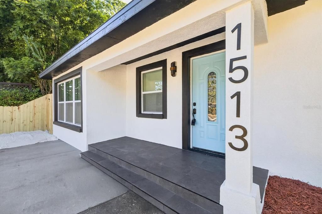 Под контрактом: $395,000 (4 спален, 3 ванн, 1500 Квадратных фут)