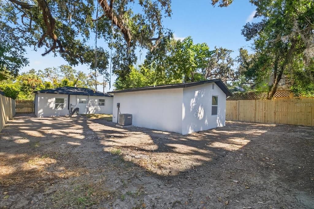 Под контрактом: $395,000 (4 спален, 3 ванн, 1500 Квадратных фут)