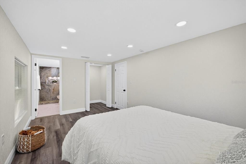 Под контрактом: $395,000 (4 спален, 3 ванн, 1500 Квадратных фут)